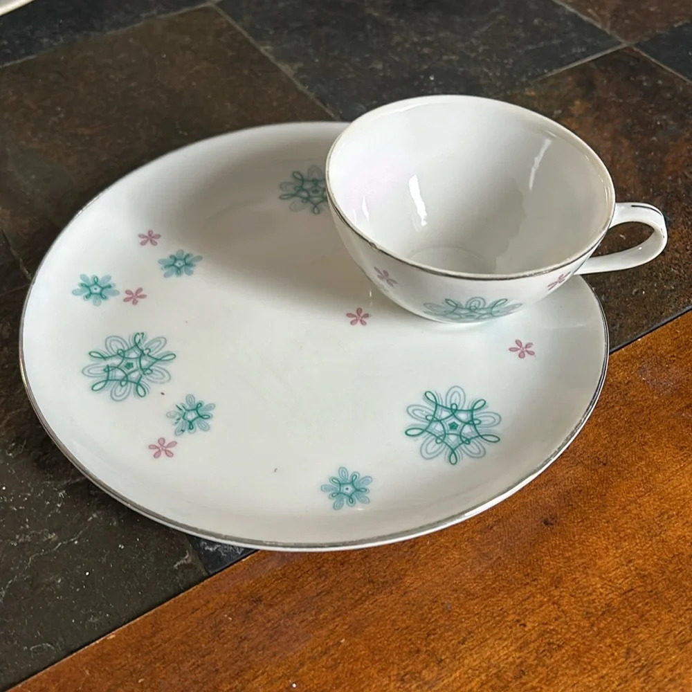 🔥🔥Vintage Shafford hand painted silver trim Teacup/plate made in Japan
